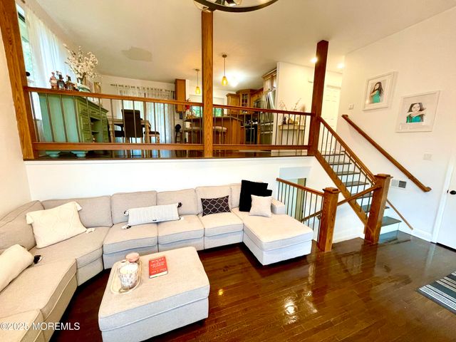5 Blackfoot Court, Toms River, NJ 08753