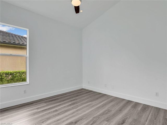 8983 Mustang Island CIR, Naples, FL 34113