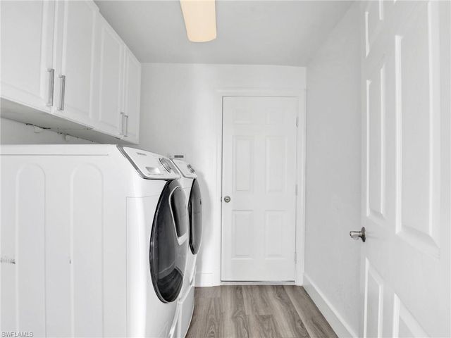 8983 Mustang Island CIR, Naples, FL 34113