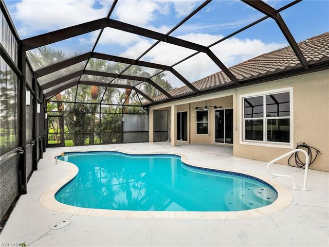 8983 Mustang Island CIR, Naples, FL 34113