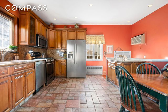 1384 E 29th Street, New York City, NY 11210