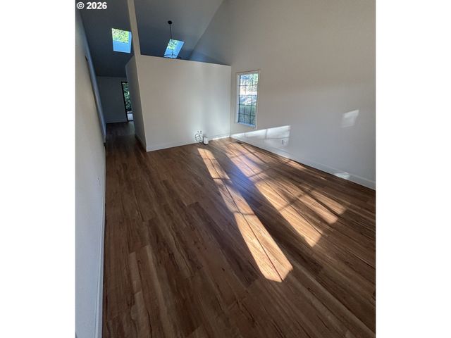 16474 Sw 104TH Ave, Portland, OR 97224