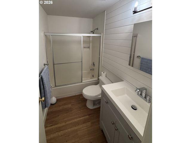 16474 Sw 104TH Ave, Portland, OR 97224
