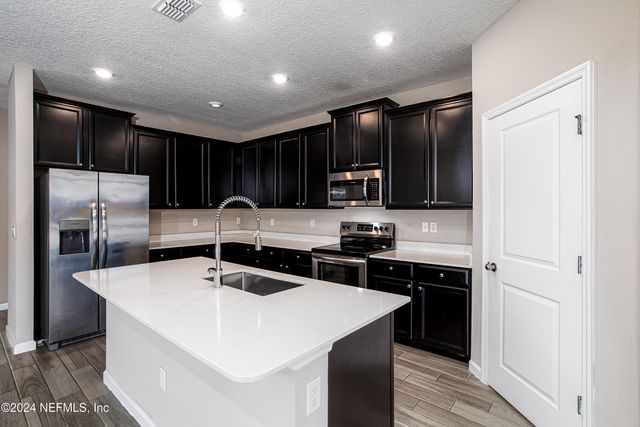 7182 JEMMAH Lane, Jacksonville, FL 32222