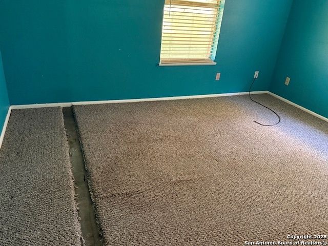 16 Encino Loma, Beeville, TX 78102