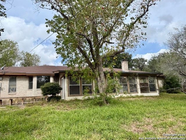 16 Encino Loma, Beeville, TX 78102
