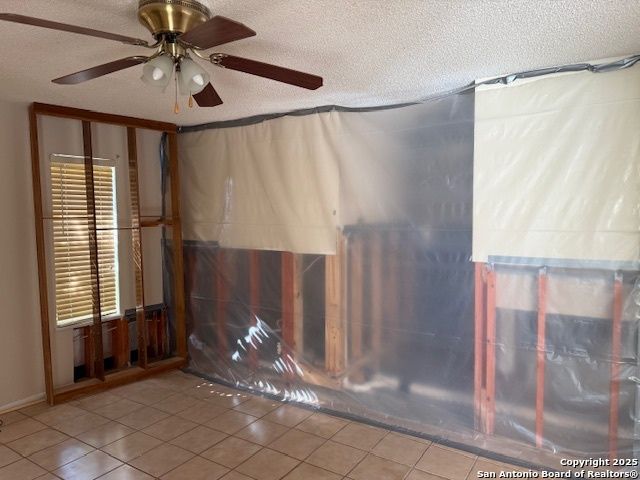 16 Encino Loma, Beeville, TX 78102