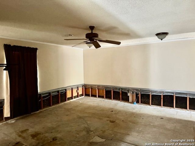 16 Encino Loma, Beeville, TX 78102