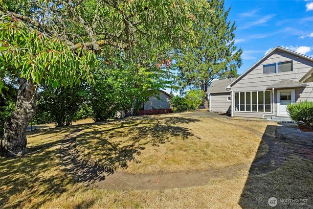 7412 S 8th Street, Tacoma, WA 98465