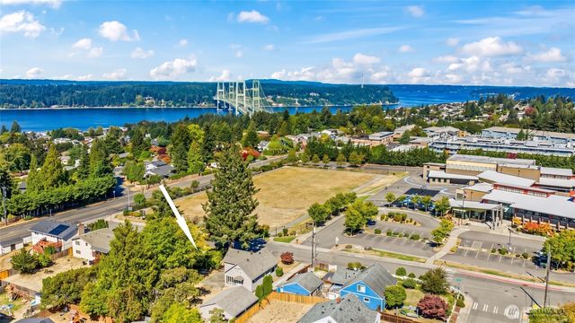 7412 S 8th Street, Tacoma, WA 98465