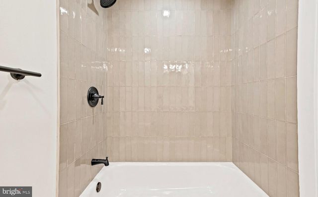 205 E TAMPA AVE, Cherry Hill, NJ 08034