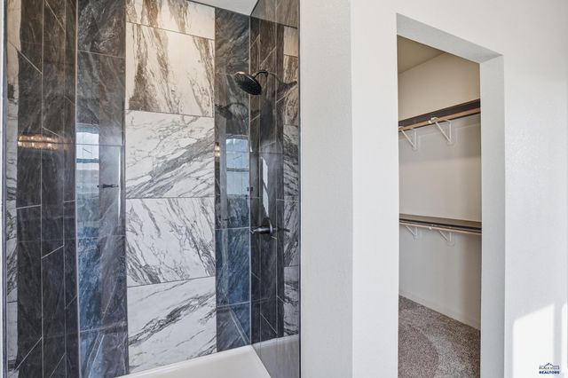 4852 PAPILLON DR, Rapid City, SD 57703