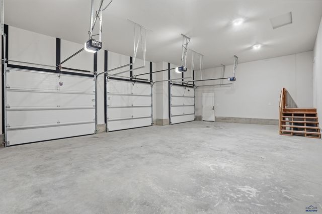 4852 PAPILLON DR, Rapid City, SD 57703