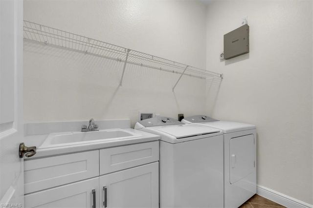 837 Vistana CIR 20, Naples, FL 34119