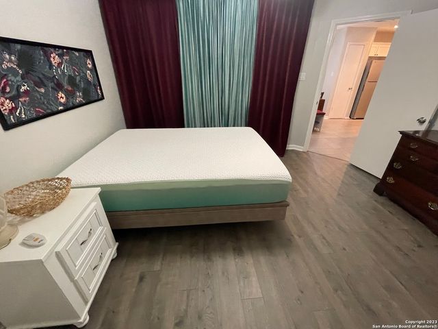 10150 Woodtrail, San Antonio, TX 78250