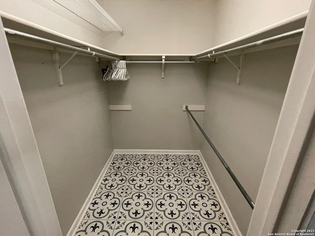 10150 Woodtrail, San Antonio, TX 78250