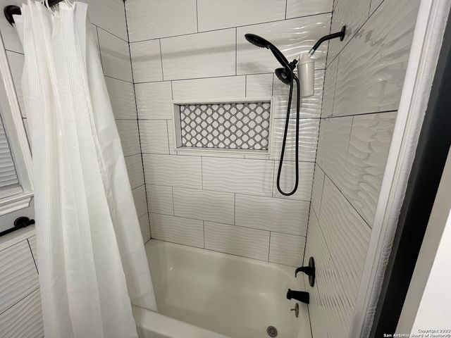 10150 Woodtrail, San Antonio, TX 78250