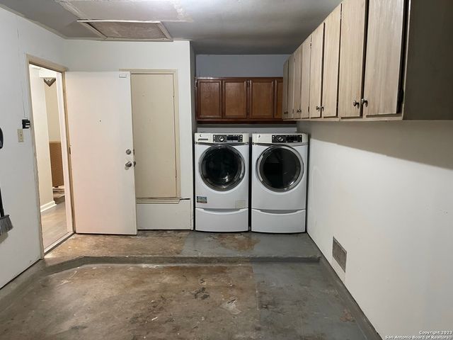 10150 Woodtrail, San Antonio, TX 78250