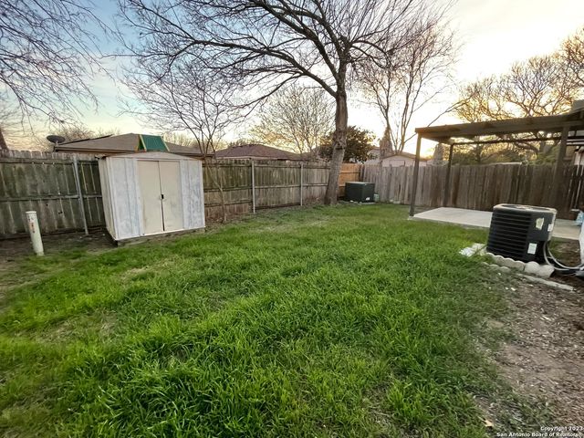 10150 Woodtrail, San Antonio, TX 78250