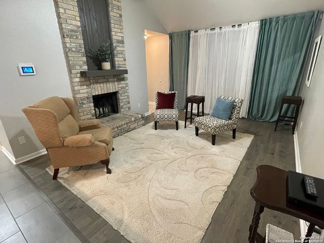 10150 Woodtrail, San Antonio, TX 78250