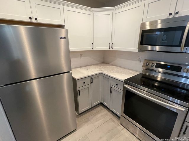 10150 Woodtrail, San Antonio, TX 78250