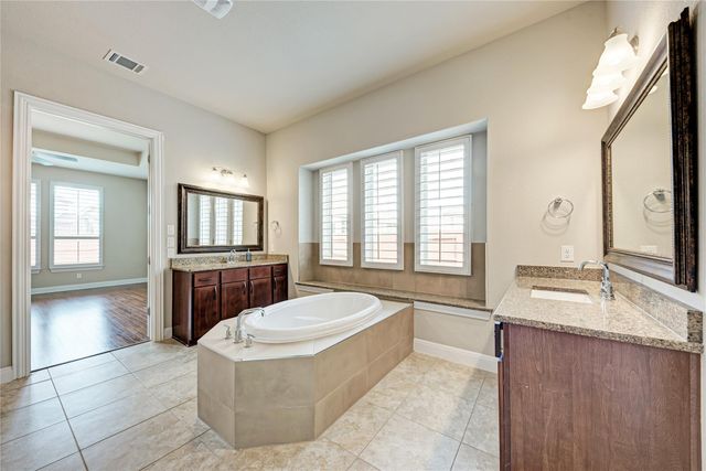 709 Critty LN, Leander, TX 78641