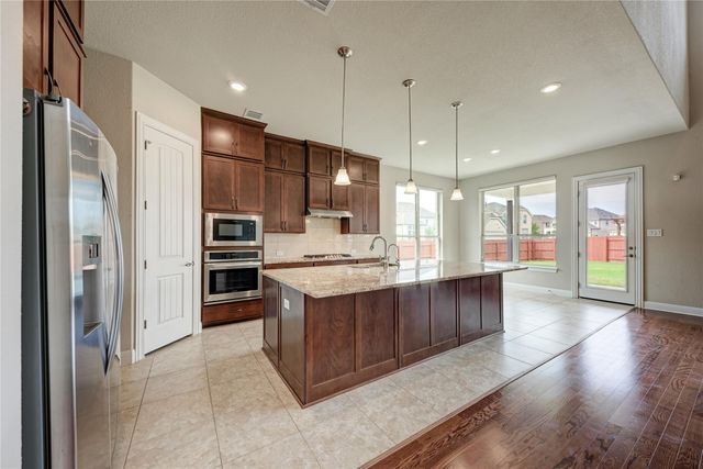 709 Critty LN, Leander, TX 78641