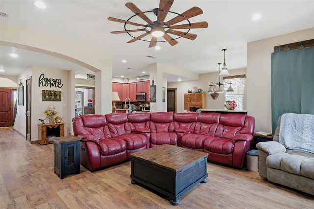 4652 Old Southmayd Road, Sherman, TX 75092