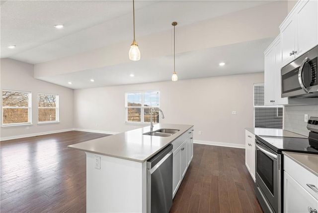 18057 Hauser Street, Overland Park, KS 66013