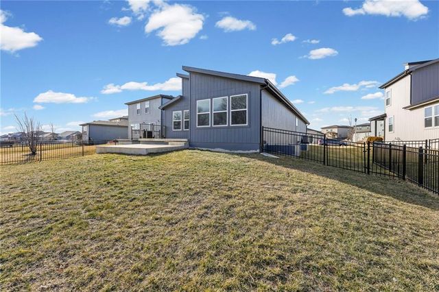 18057 Hauser Street, Overland Park, KS 66013