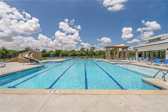 18057 Hauser Street, Overland Park, KS 66013