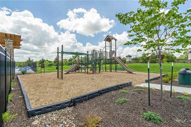 18057 Hauser Street, Overland Park, KS 66013