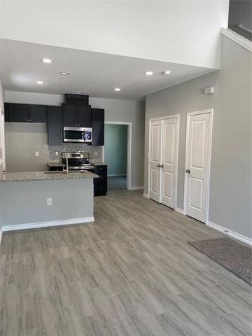 16871 W Ivanhoe, Montgomery, TX 77316