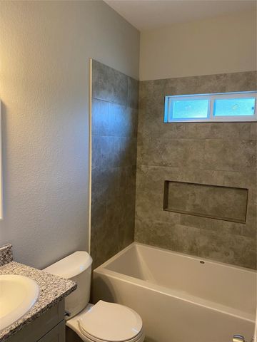 16871 W Ivanhoe, Montgomery, TX 77316