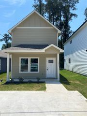 16871 W Ivanhoe, Montgomery, TX 77316