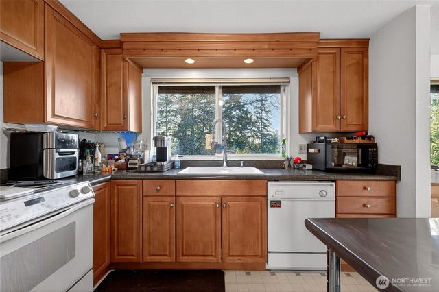 515 N 188th Street, Shoreline, WA 98133