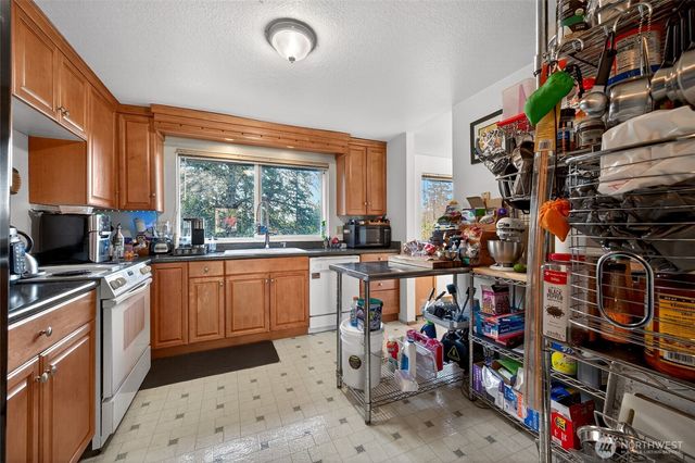 515 N 188th Street, Shoreline, WA 98133