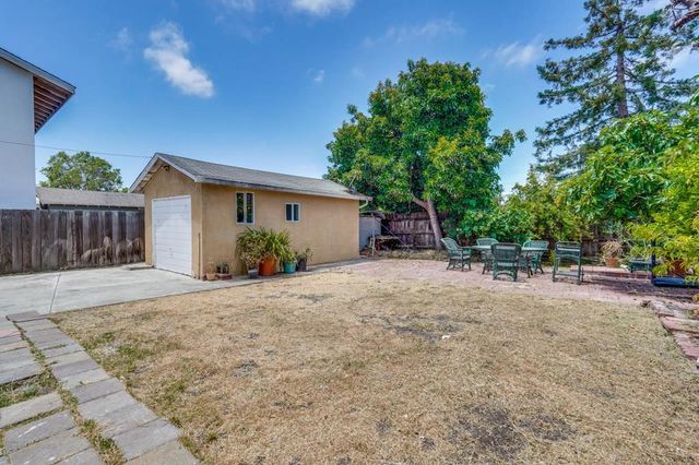 1311 Windermere Avenue, Menlo Park, CA 94025