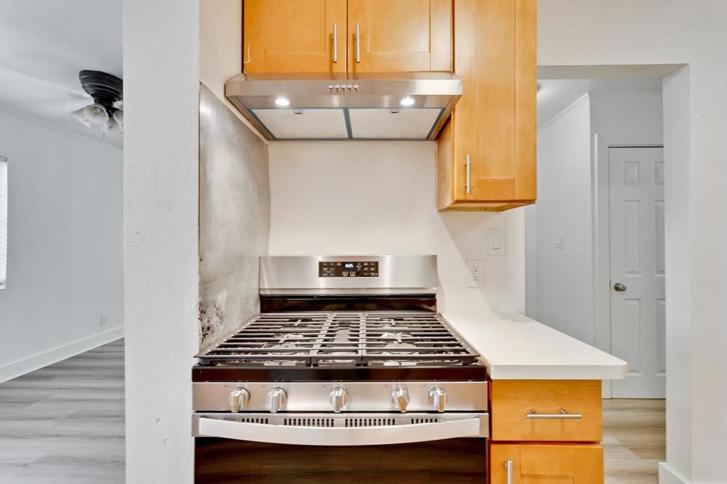Image 13 of property listing at 1311 Windermere Avenue, Menlo Park, CA 94025