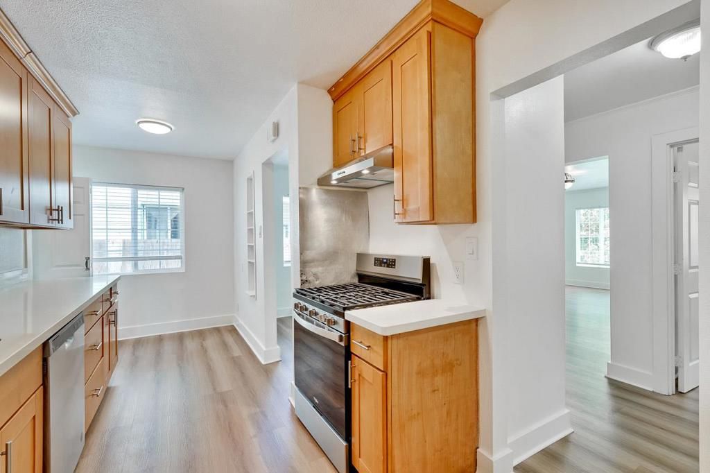 Image 15 of property listing at 1311 Windermere Avenue, Menlo Park, CA 94025