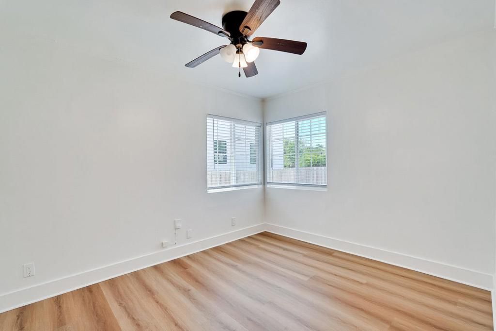 Image 30 of property listing at 1311 Windermere Avenue, Menlo Park, CA 94025