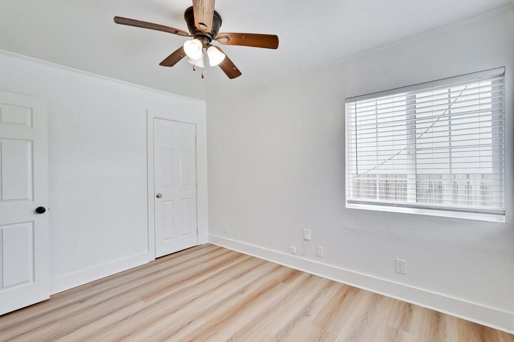 Image 33 of property listing at 1311 Windermere Avenue, Menlo Park, CA 94025