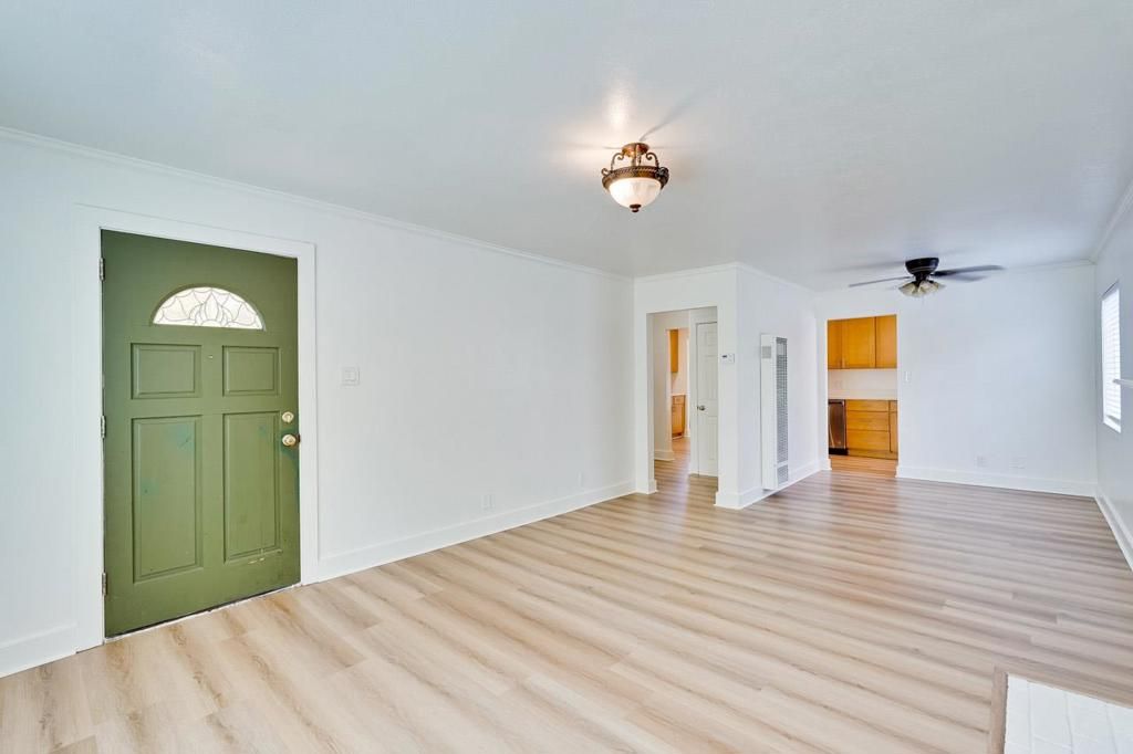 Image 4 of property listing at 1311 Windermere Avenue, Menlo Park, CA 94025