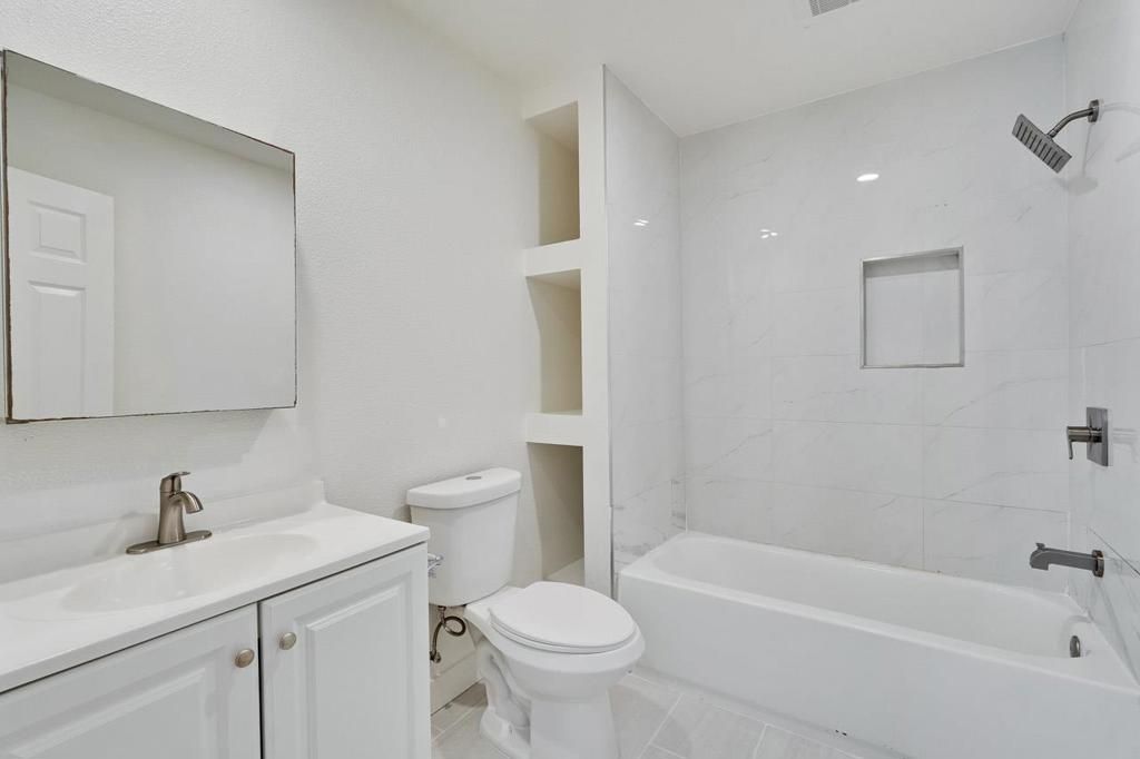 Image 40 of property listing at 1311 Windermere Avenue, Menlo Park, CA 94025