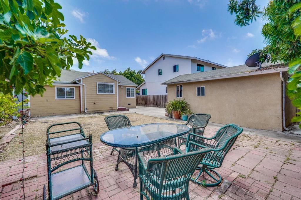 Image 45 of property listing at 1311 Windermere Avenue, Menlo Park, CA 94025
