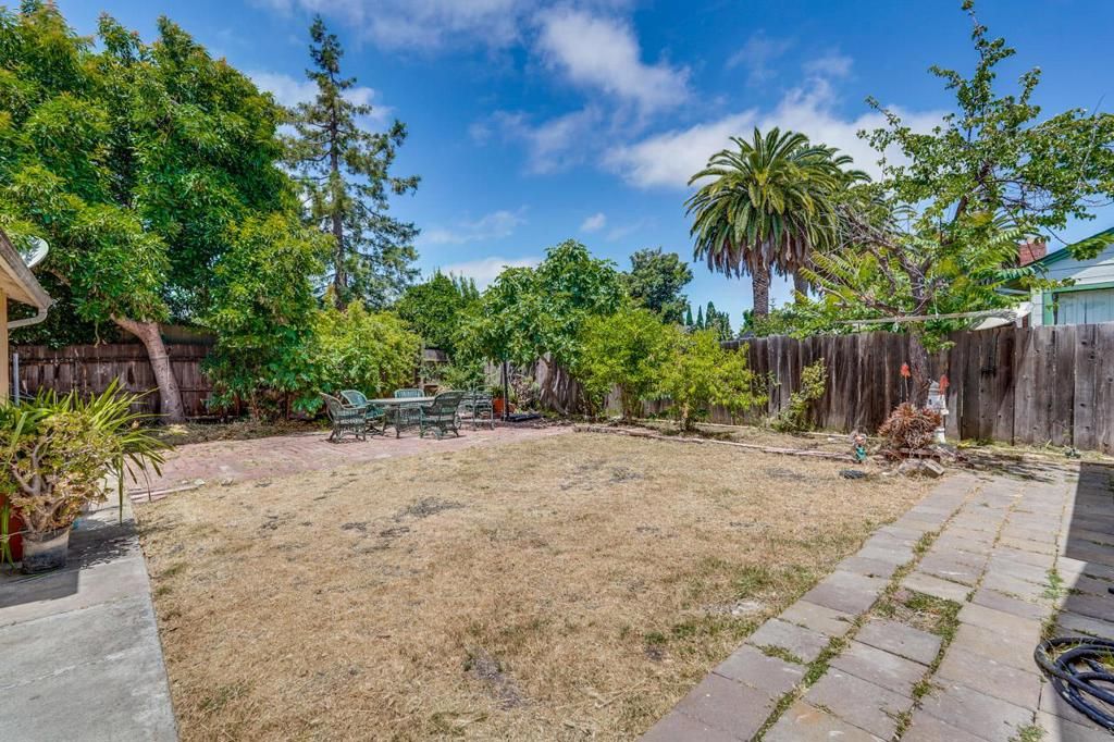 Image 48 of property listing at 1311 Windermere Avenue, Menlo Park, CA 94025