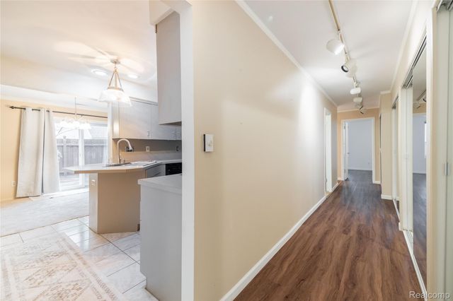 8063 Colony Drive 1, Grosse Ile Township, MI 48138