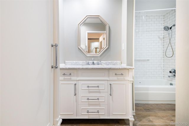 8063 Colony Drive 1, Grosse Ile Township, MI 48138