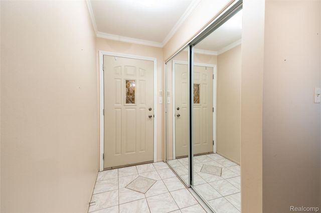 8063 Colony Drive 1, Grosse Ile Township, MI 48138