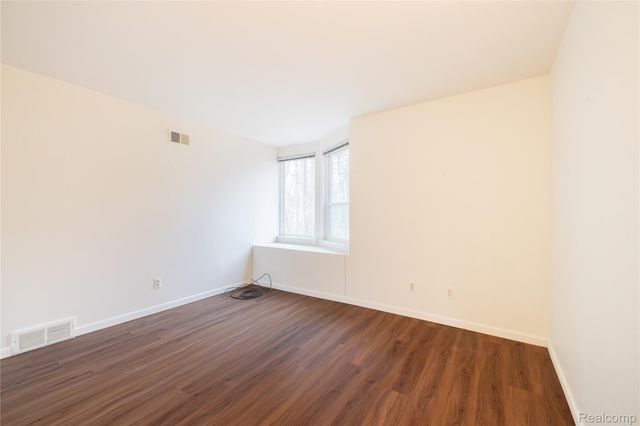 8063 Colony Drive 1, Grosse Ile Township, MI 48138